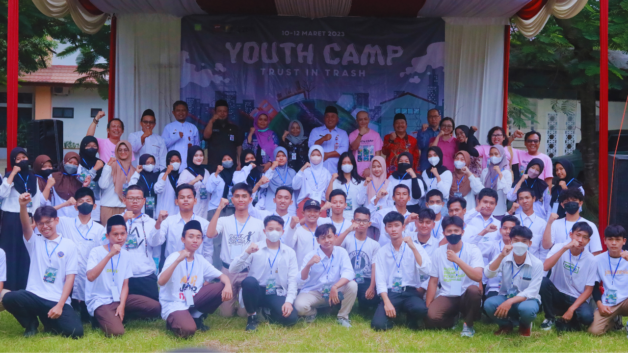 Youth Camp - Trust in Trash